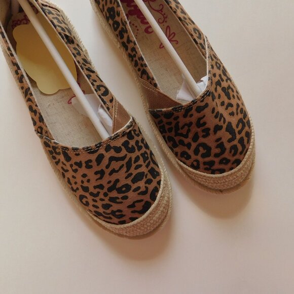 SUGAR Womens Elenore Canvas Flats Slip-On Espadrilles Shoes Leopard Size 6.5 - Picture 2 of 10